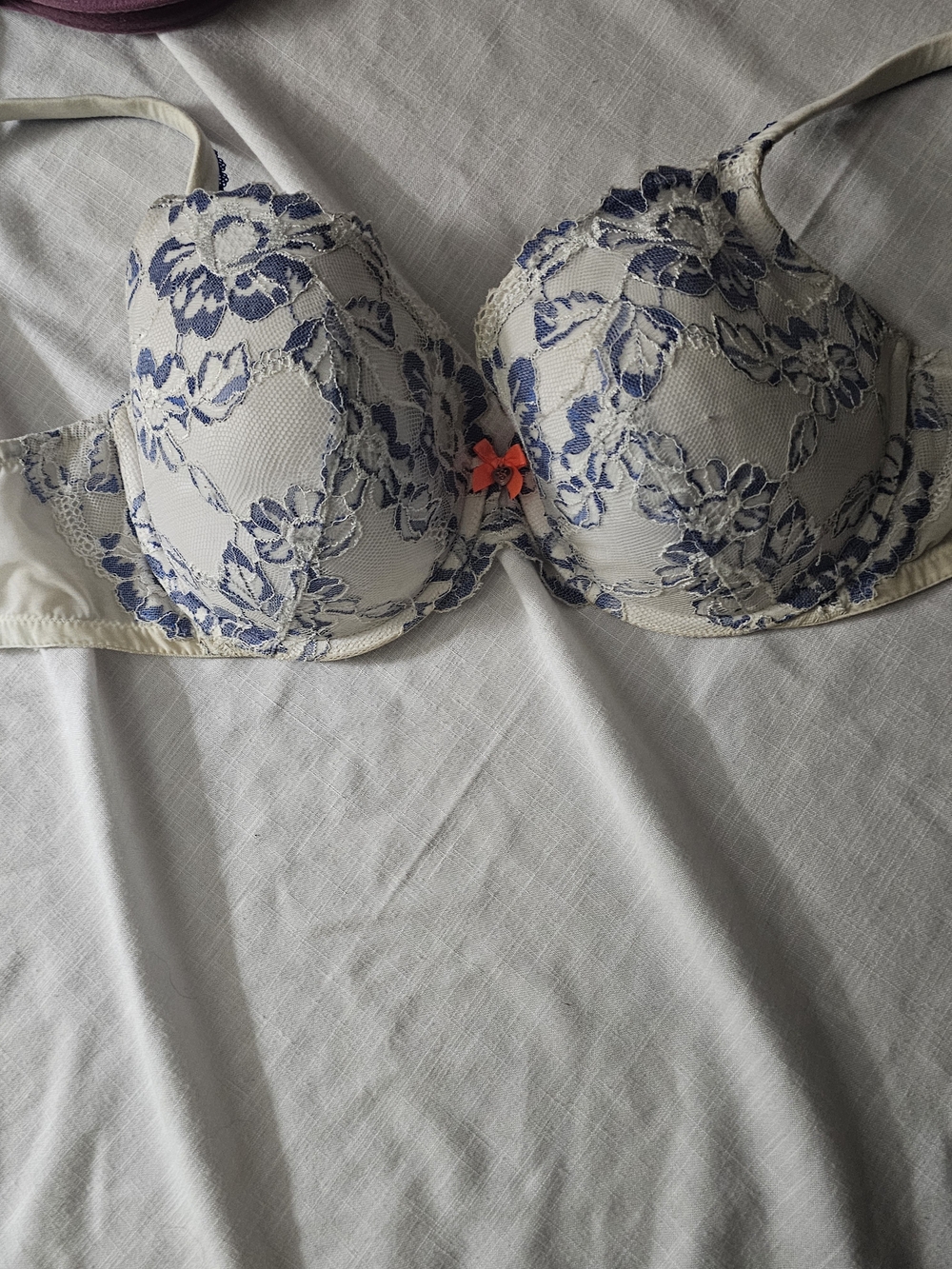 Victoria's Secret Ivory Bra with Navy Floral Lace